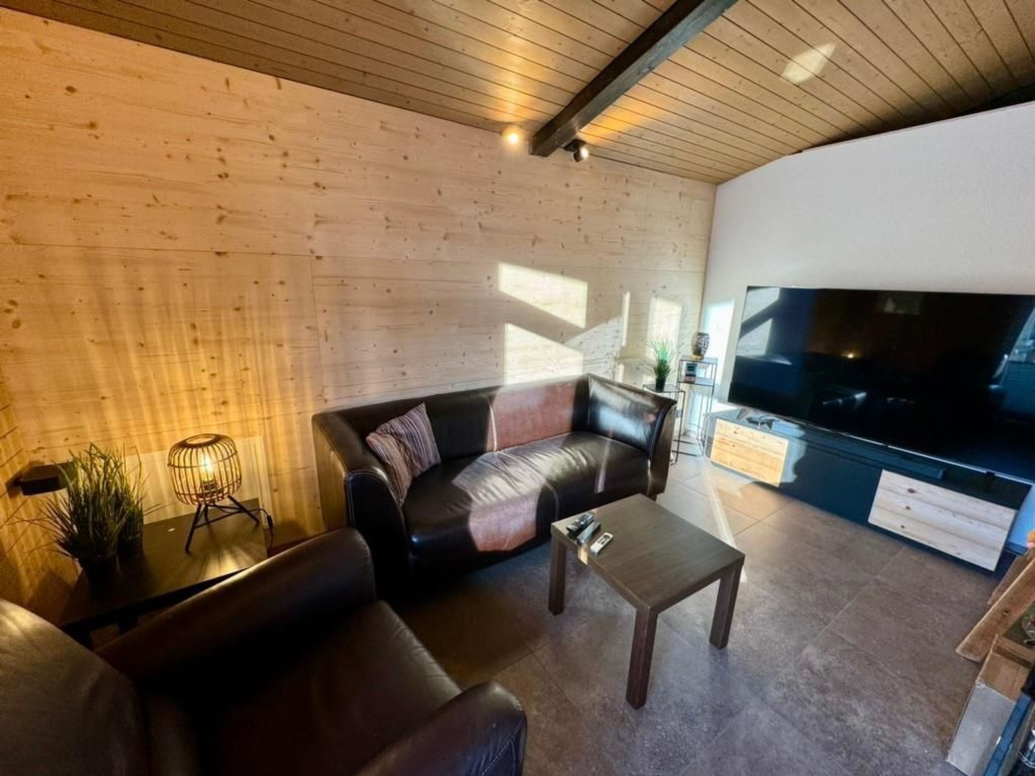 interhome-Brunni-Alpthal direkt an den Mythen-Bergen