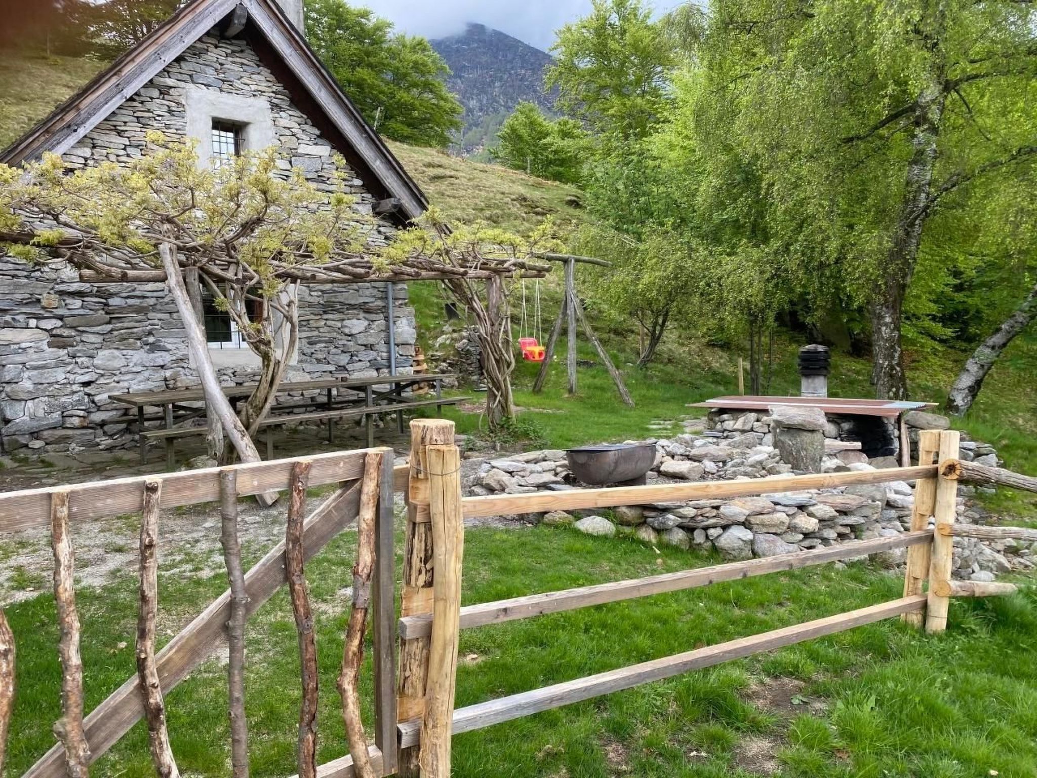 interhome-Typisches Tessiner Landleben im Centovalli