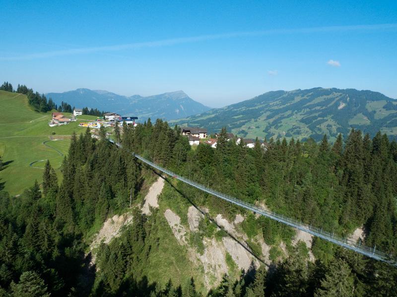 Fussgängerhängebrücke Skywalk