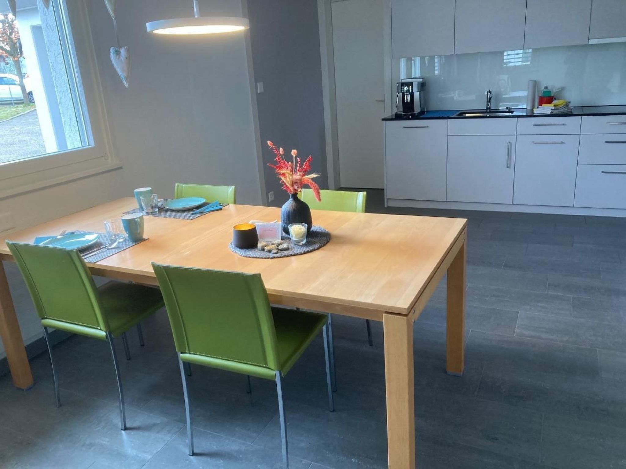 interhome-Gemütliche Parterre-Ferienwohnung mit Terrasse