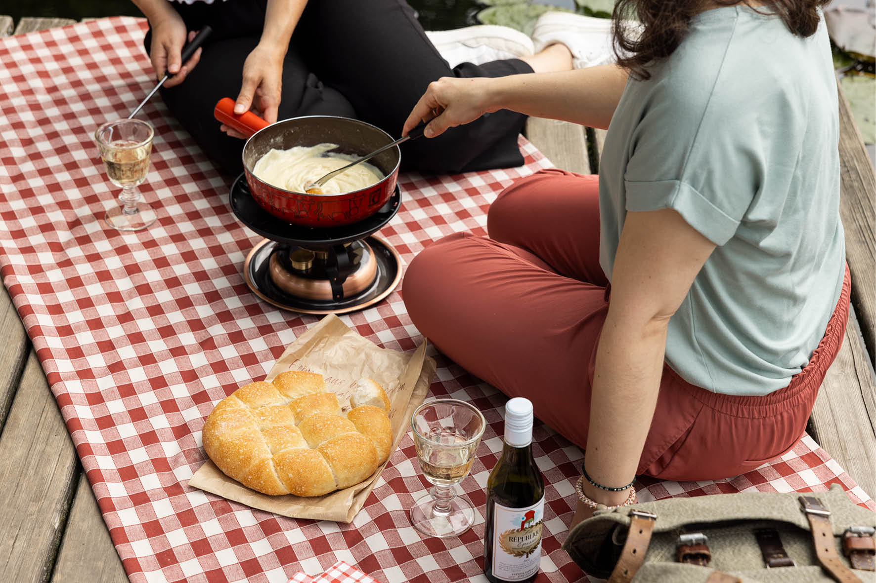 mys-Zaino con kit per fonduta Kündig Feinkost AG-import_18372ed5-7a0b-46e8-a8d2-a9a0a97a7a92.jpg