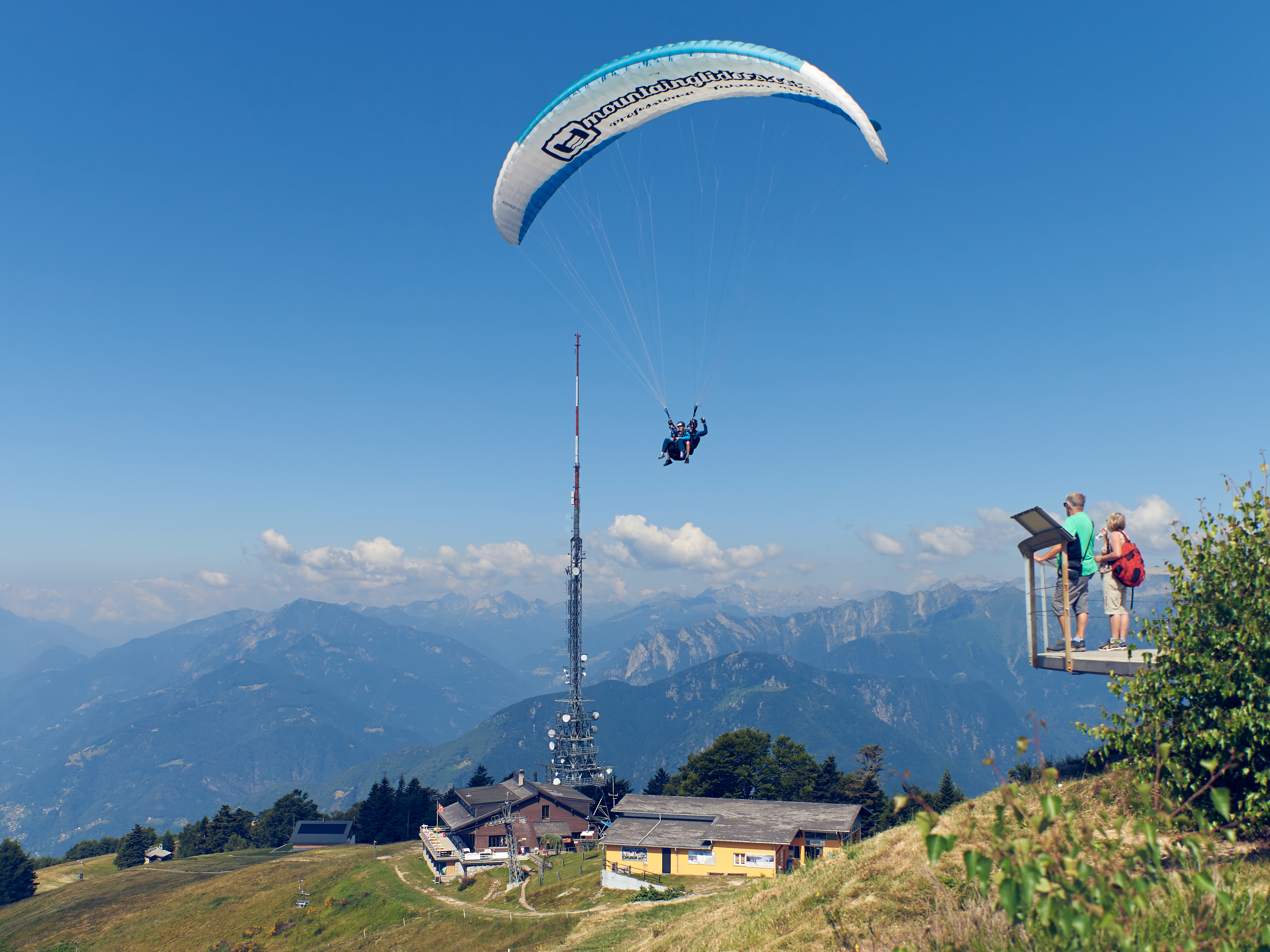 Gleitschirmflug über die Cimetta bei 1670m