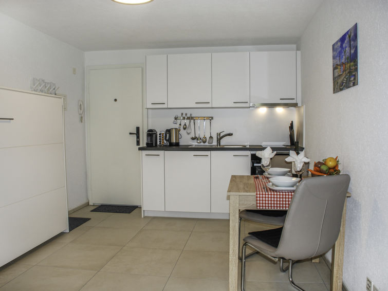 interhome-Appartamento 2- Giardino