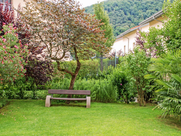 interhome-Residenza Parcolago Apt 018 mit Garten