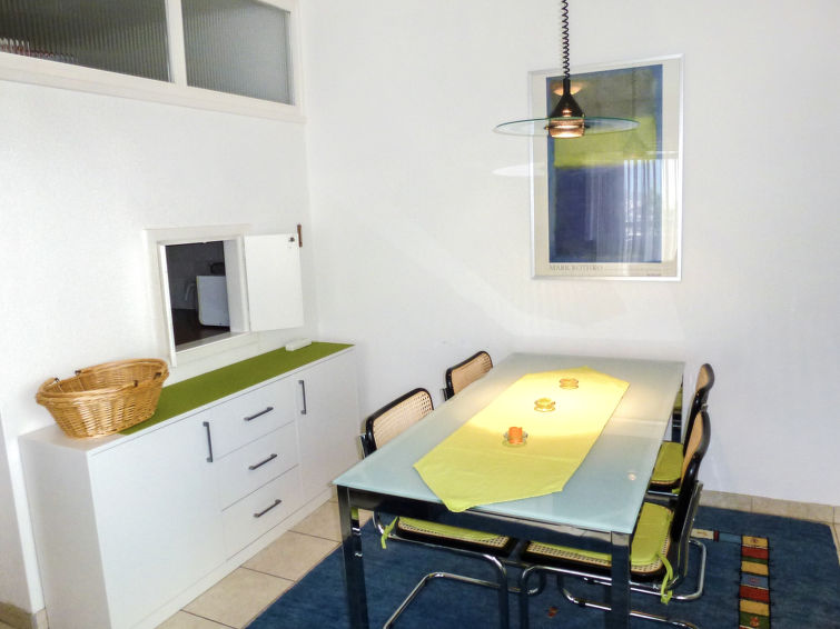 interhome-Residenza Monte Bré - Apt.204 Haus1