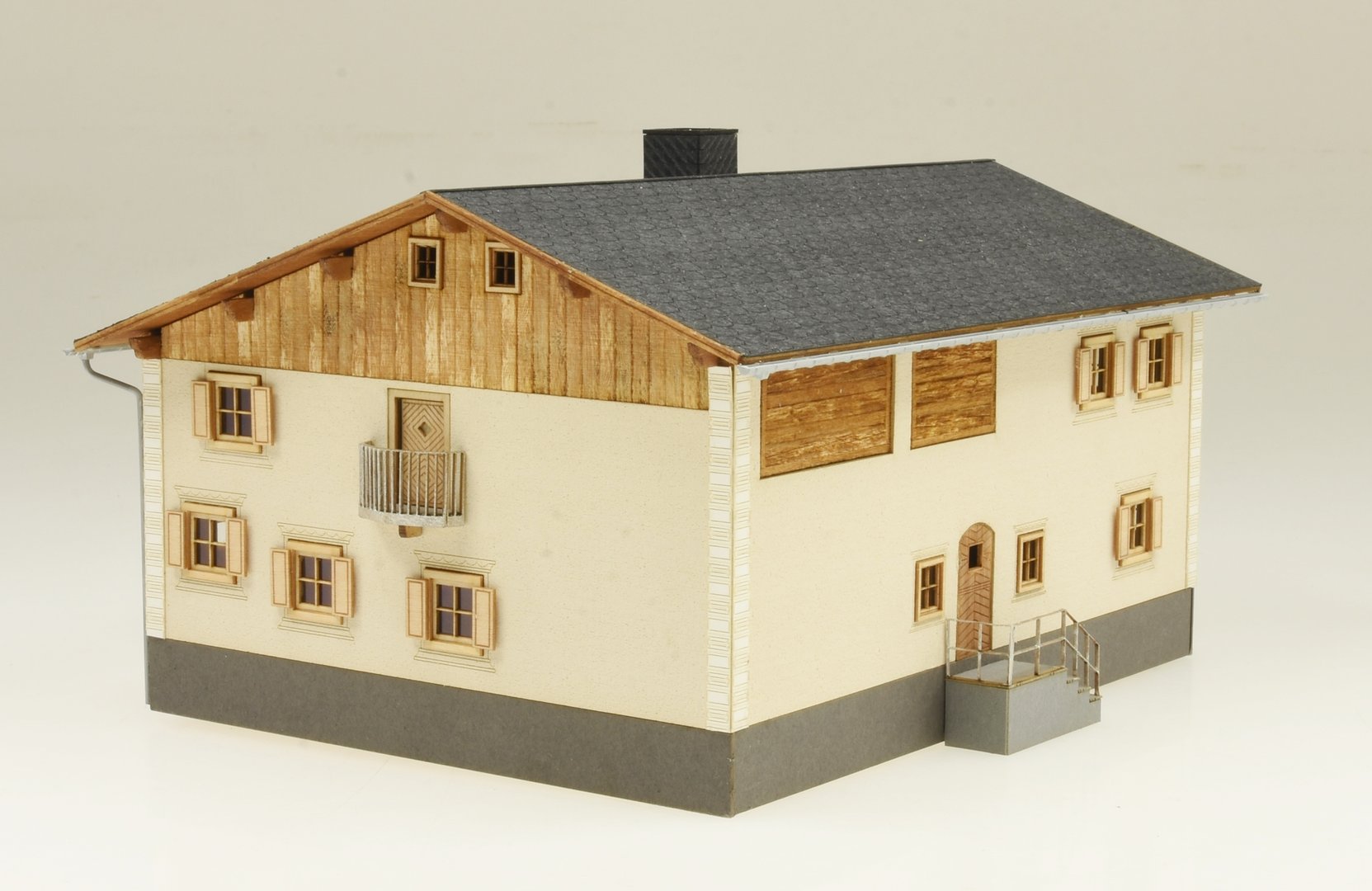 Modellbausatz Bündner Wohnhaus „Chesa Val Tours“ 1:87 3