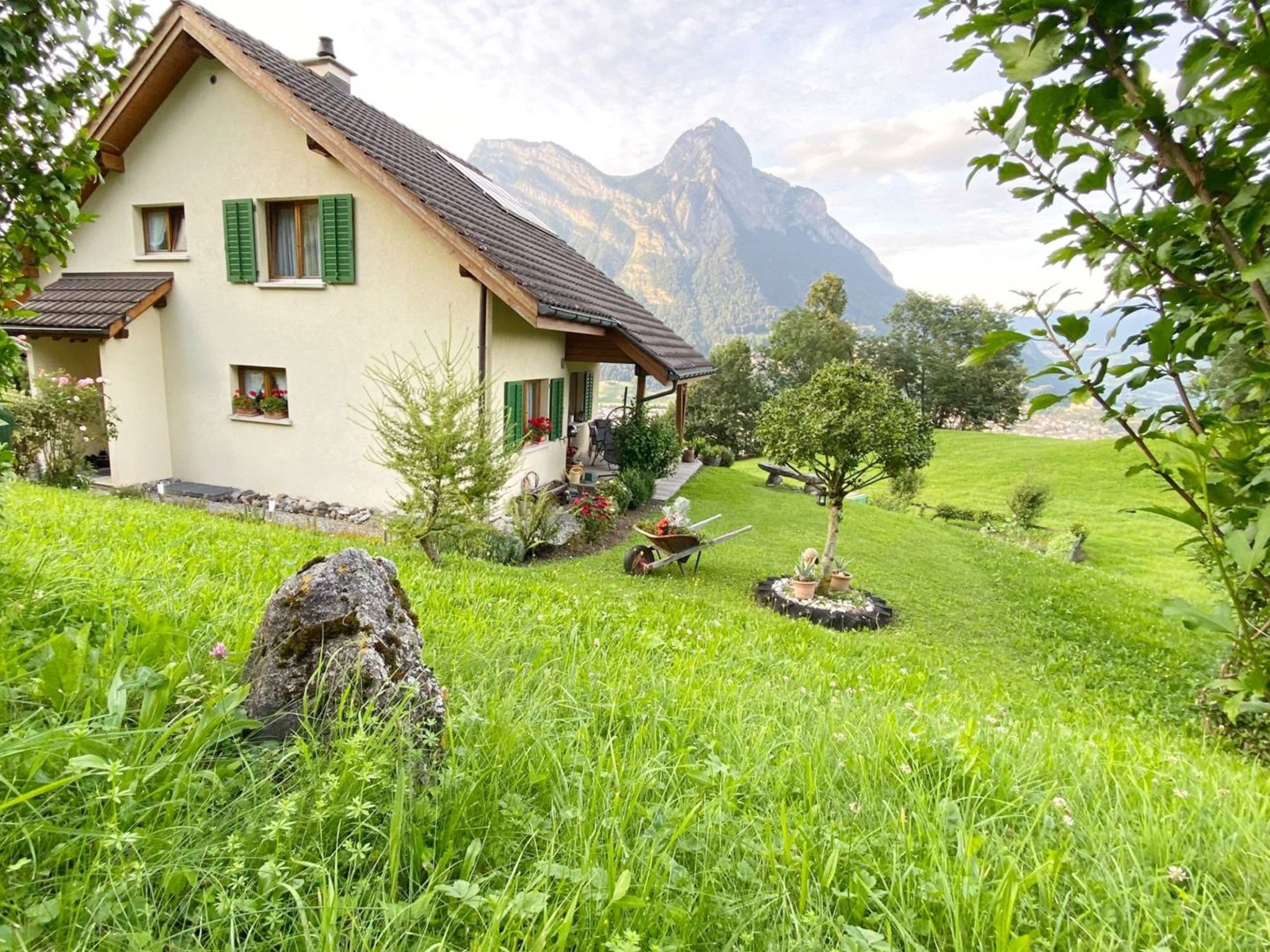 interhome-Lueg ins Land, (Mels),