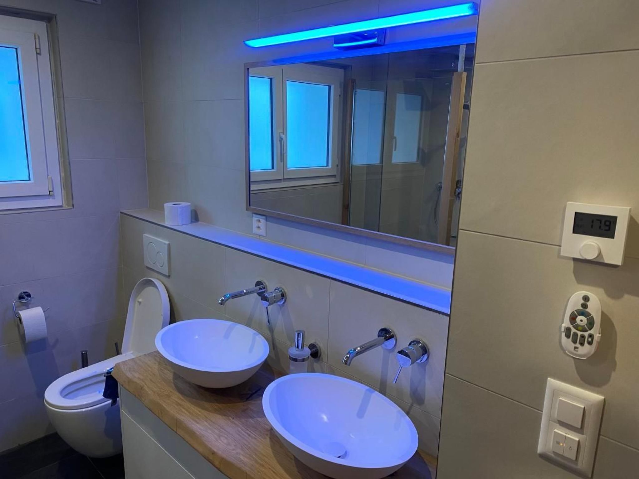 interhome-Spring Inn Apartment