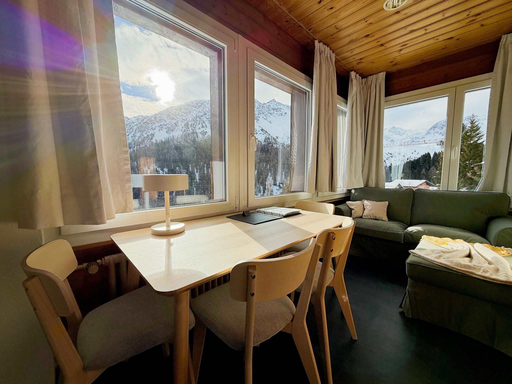 interhome-Miraflor Sonja by Arosa Holiday Appartement/Fewo, Dusche und Bad, WC, 2-Bettwohn