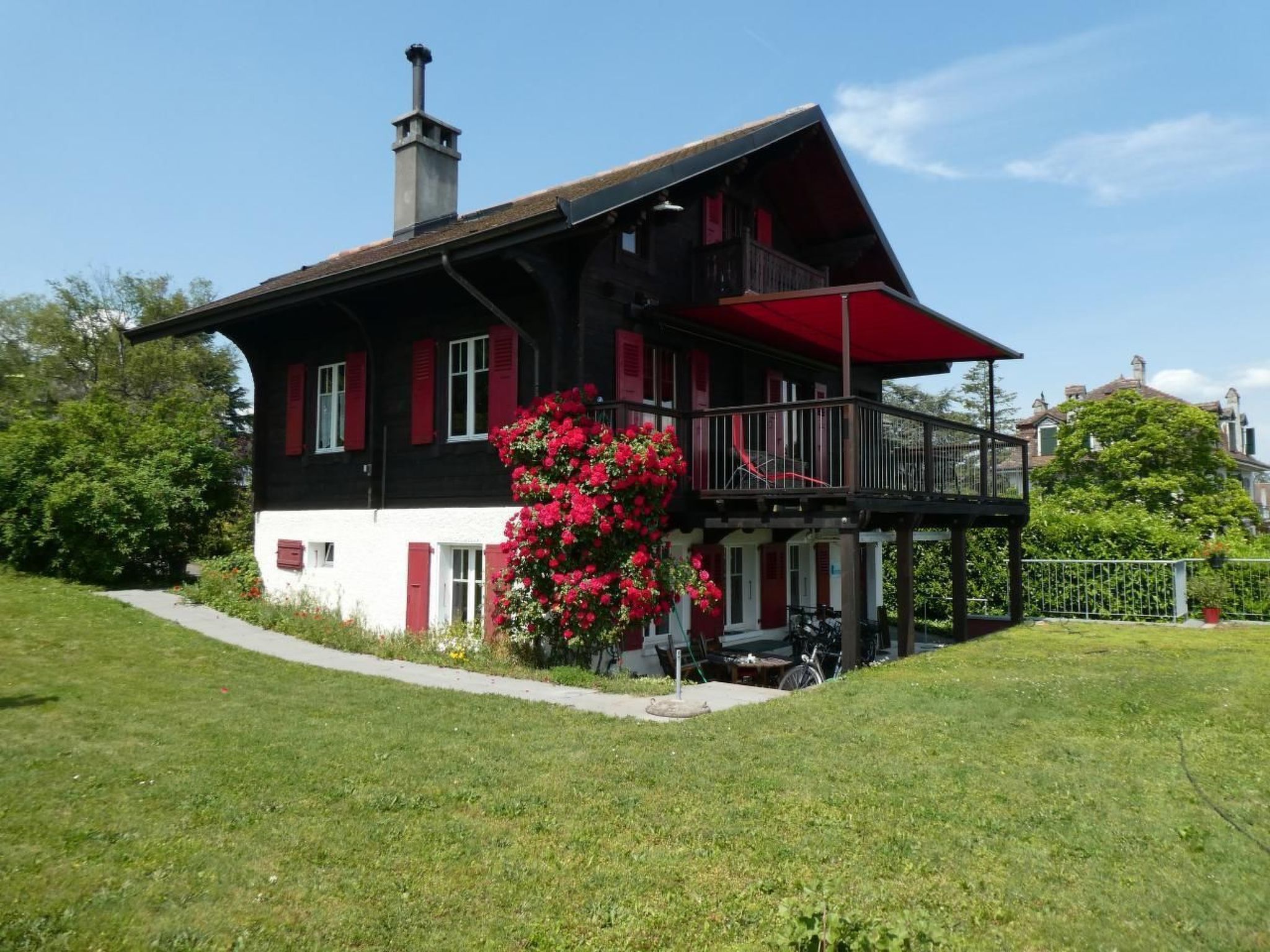 interhome-Chalet am See in St-Prex