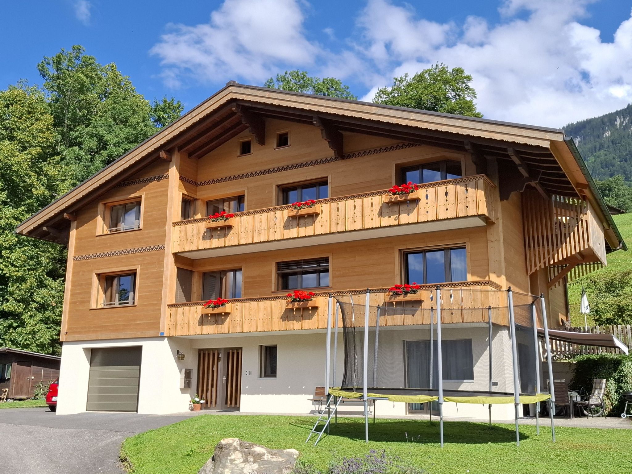 interhome-Chalet Wenger Appartement/Fewo, Dusche und Bad, WC, Balkon