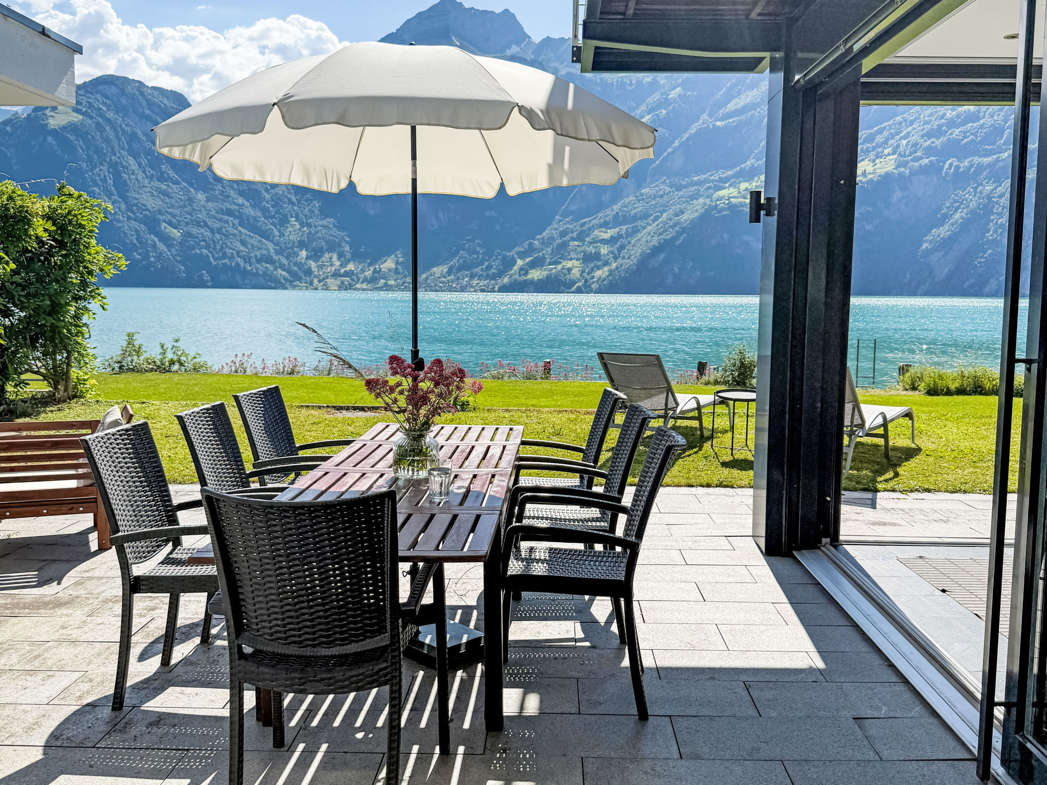 interhome-Villa am See 5 - Beach House