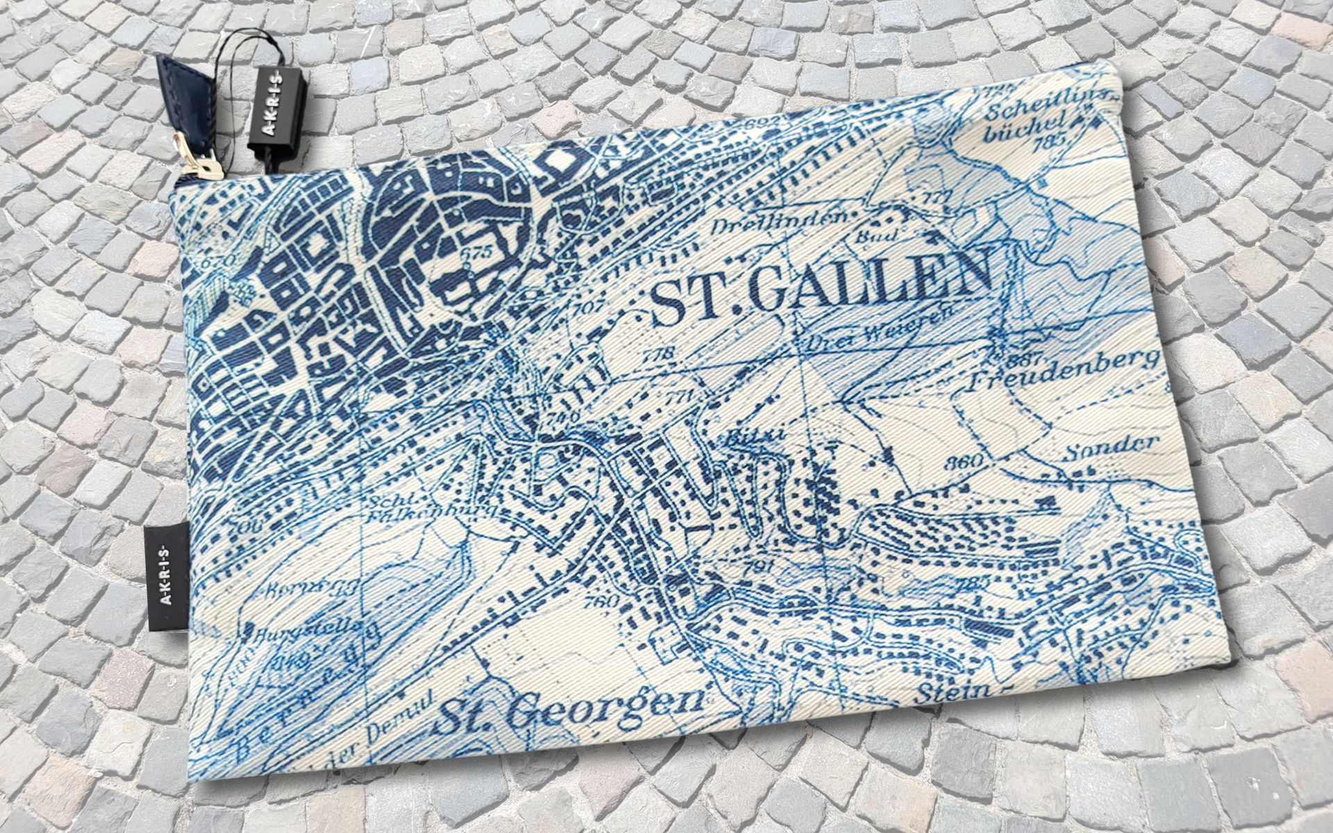 SGBT Akris Pouch Bsetzi