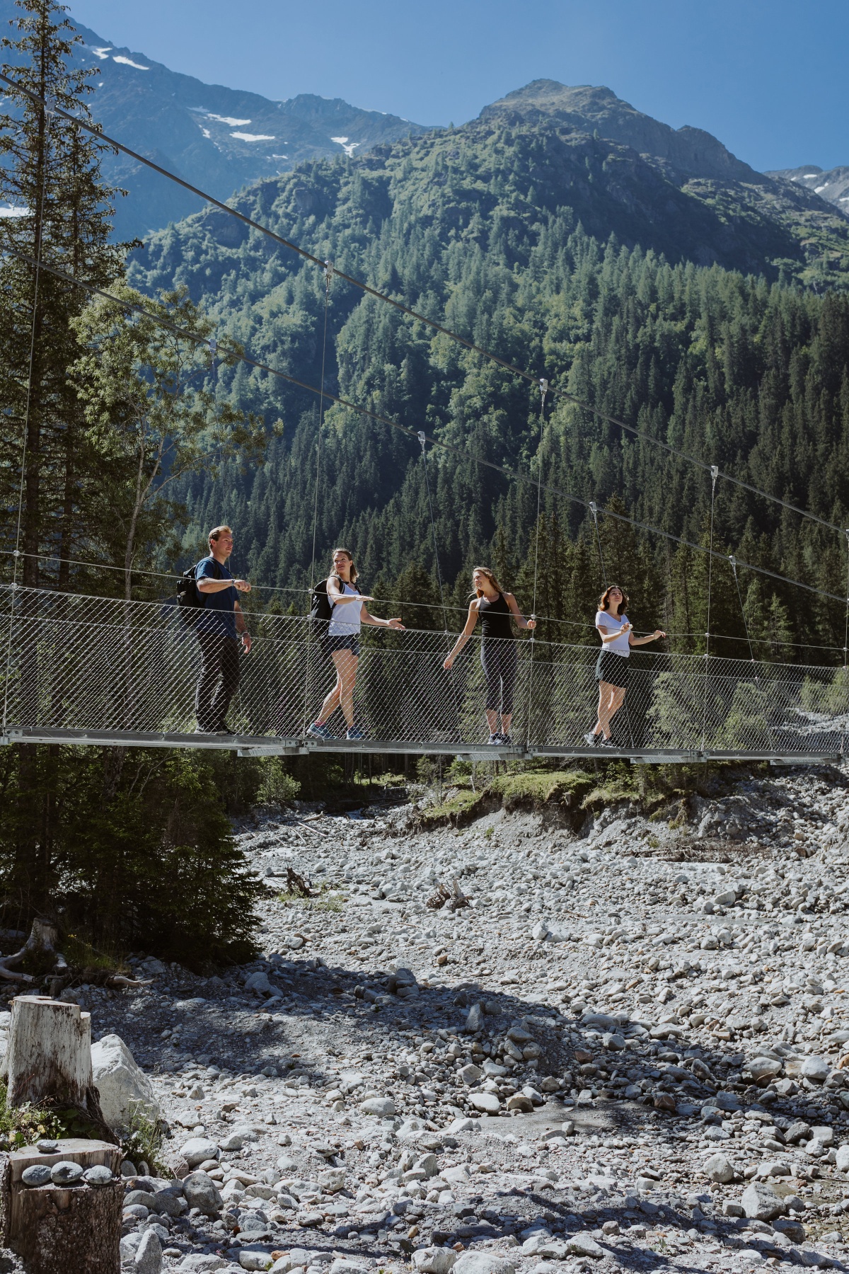 Suspension bridge Selden