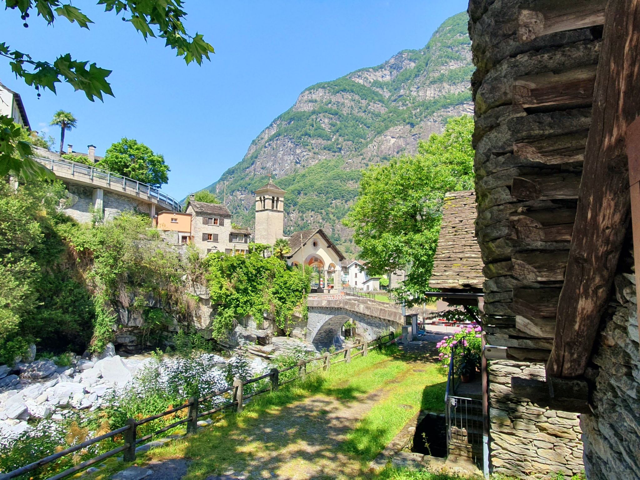 interhome-MAva"-Haus mit Blick aufs Wasser