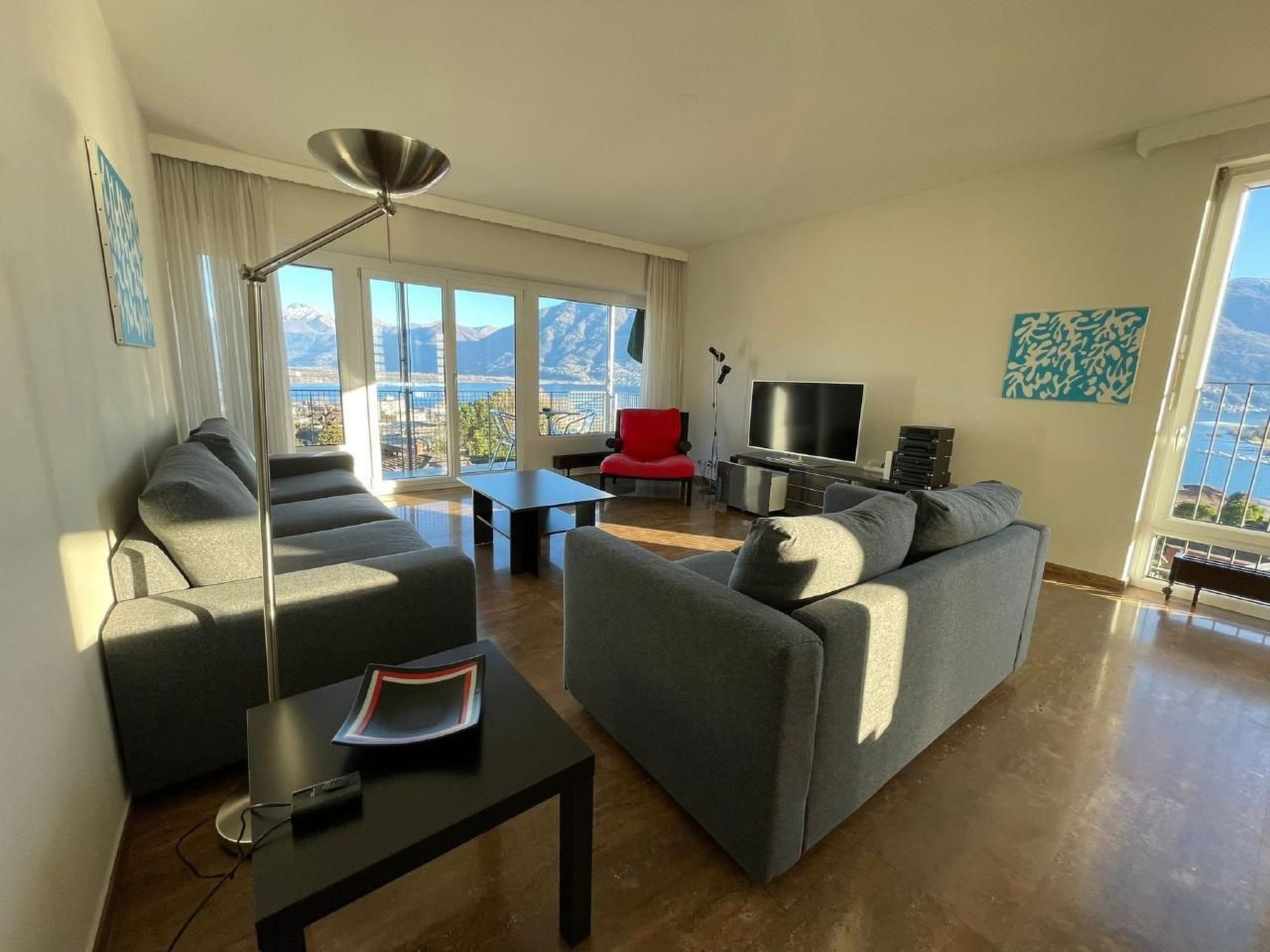 interhome-mit Panorama-Sicht und Schwimmbad