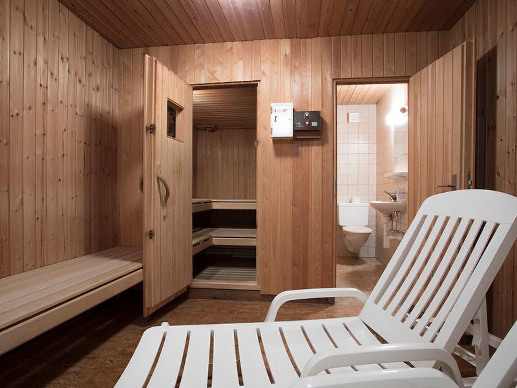 interhome-Gadastatt, Obersaxen-Valata, (Surcuolm), 38041B