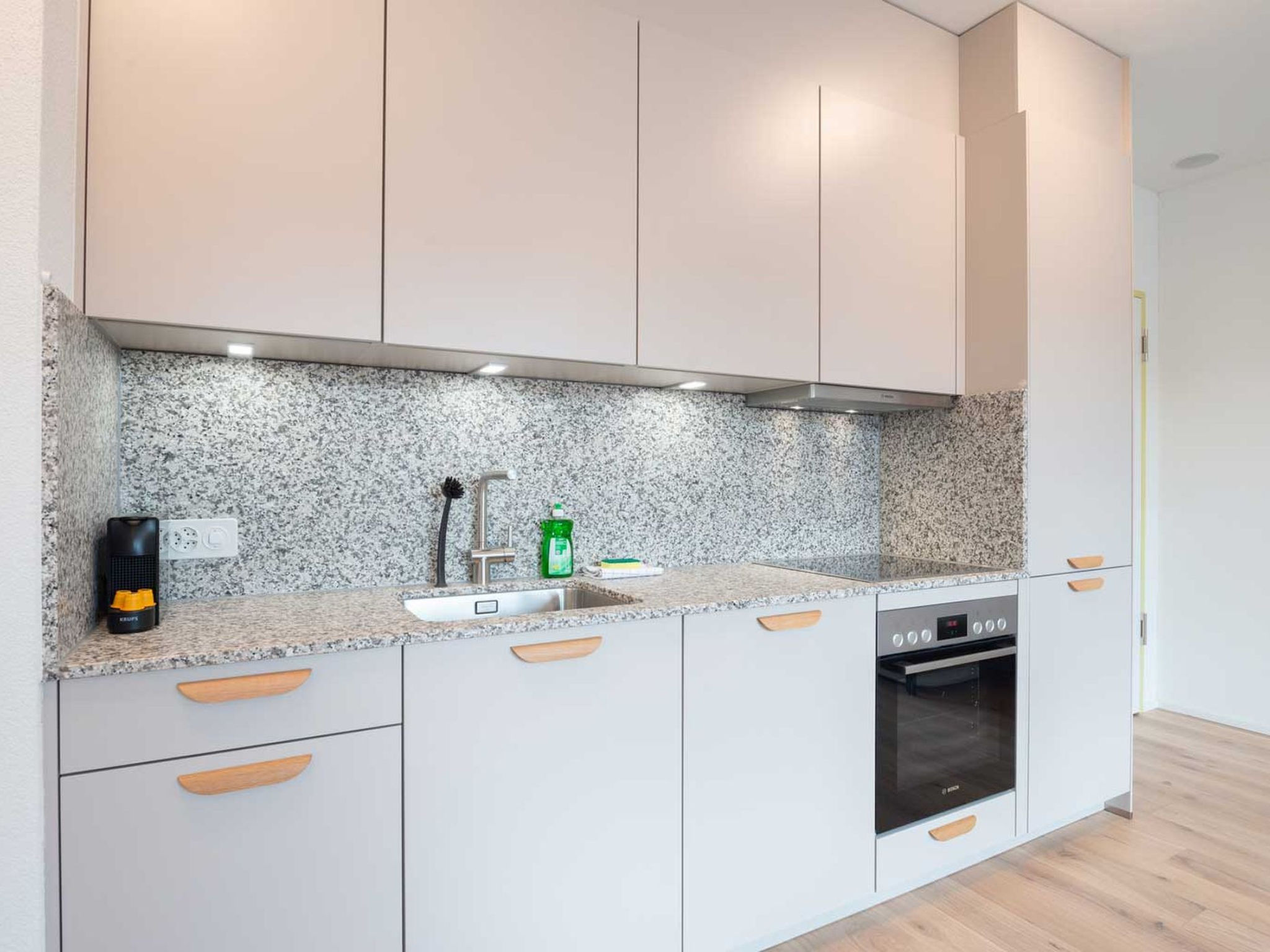 interhome-ZH Yellow 3 - Letzigrund HITrental Apartment