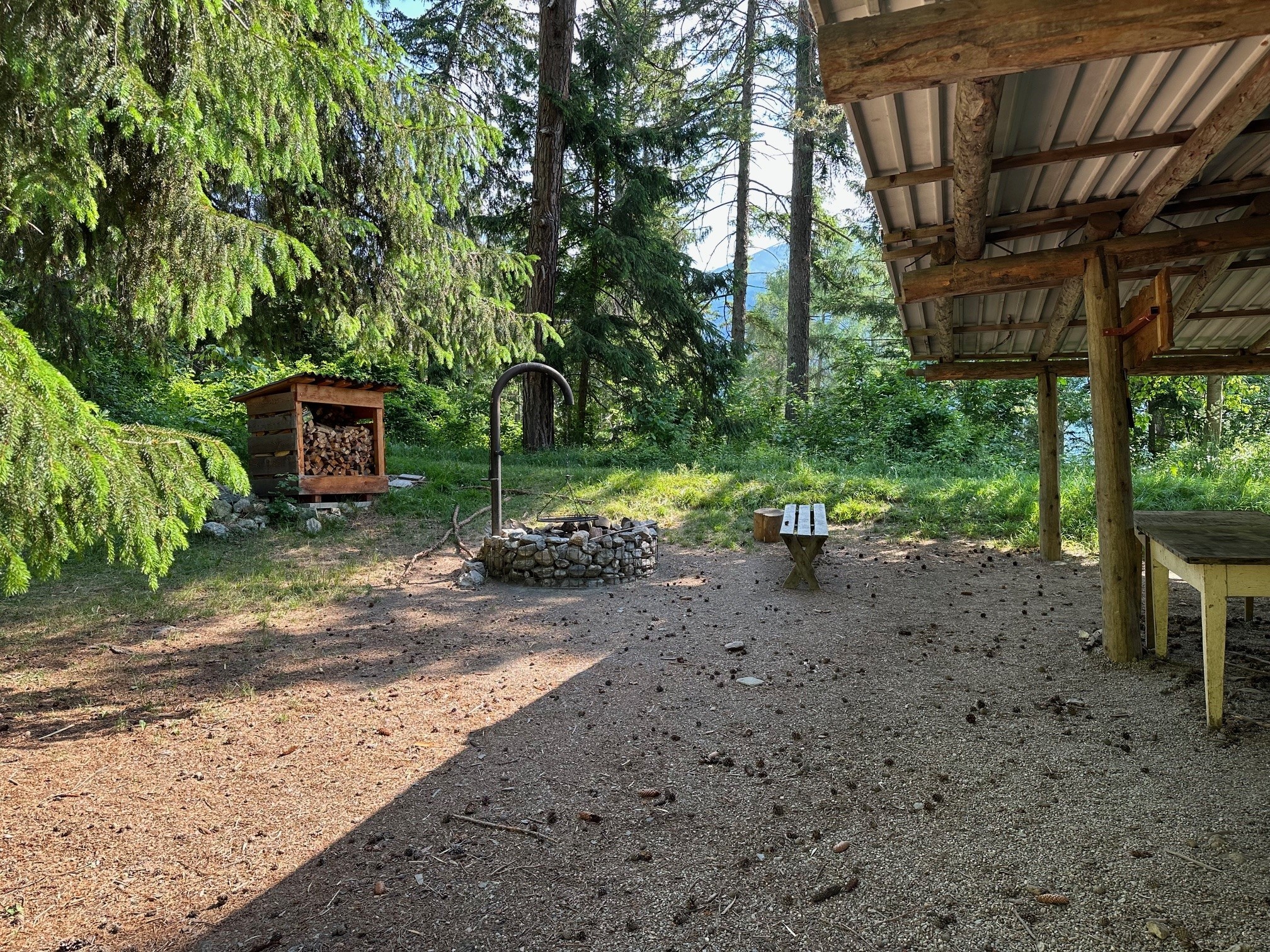 Realta hunting stand fireplace