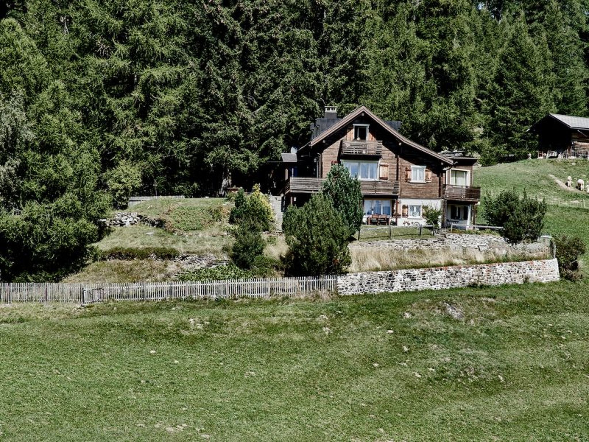 interhome-Chalet Lieuretta da Tscharfs, (Feldis),