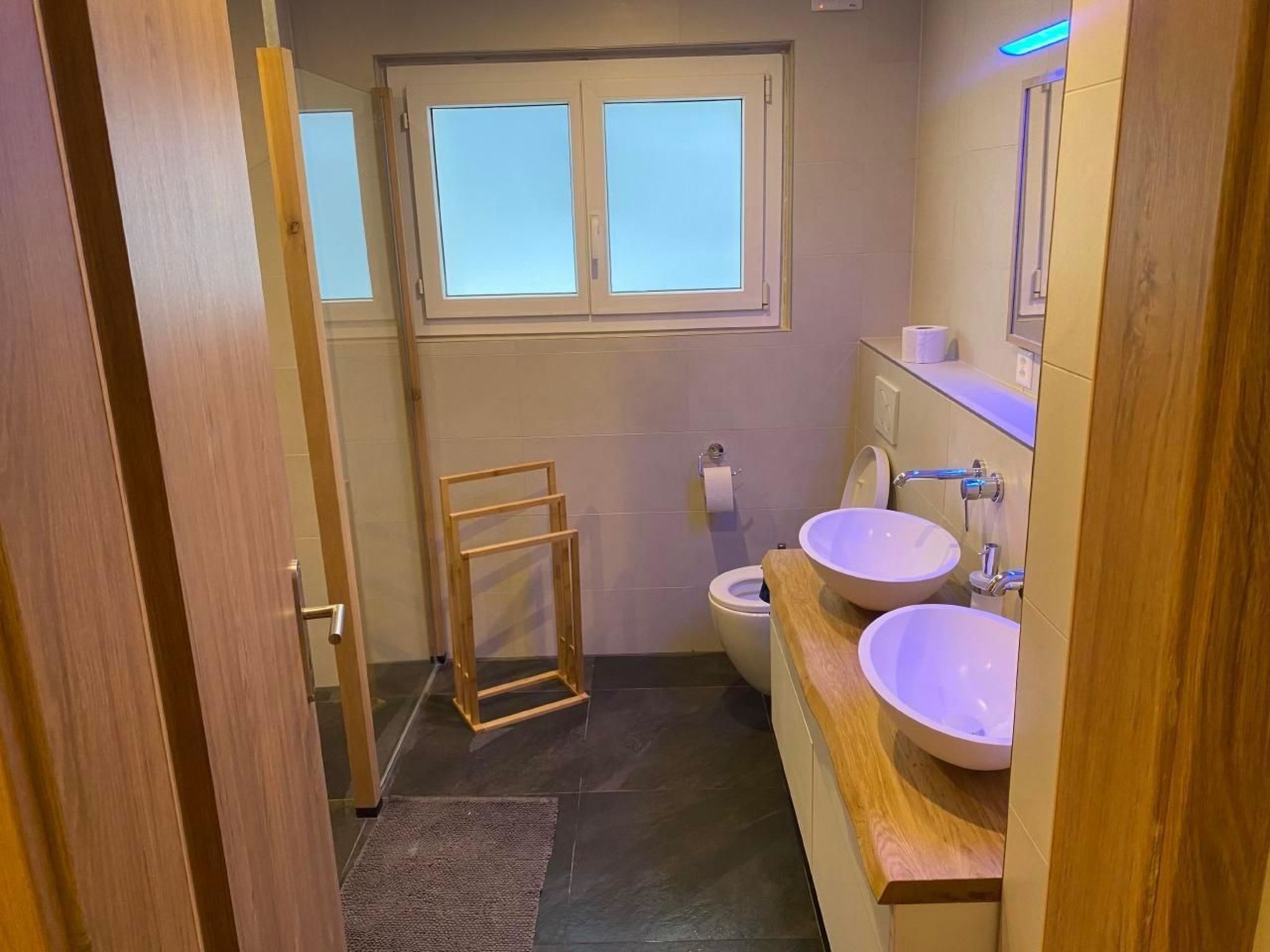 interhome-Spring Inn Apartment