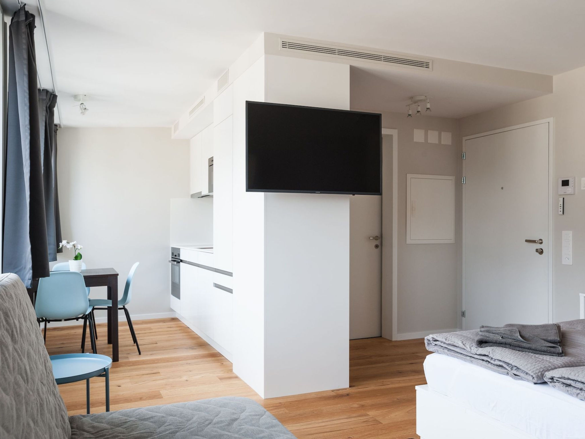 interhome-BS Picasso IV - Marktplatz HITrental Apartment