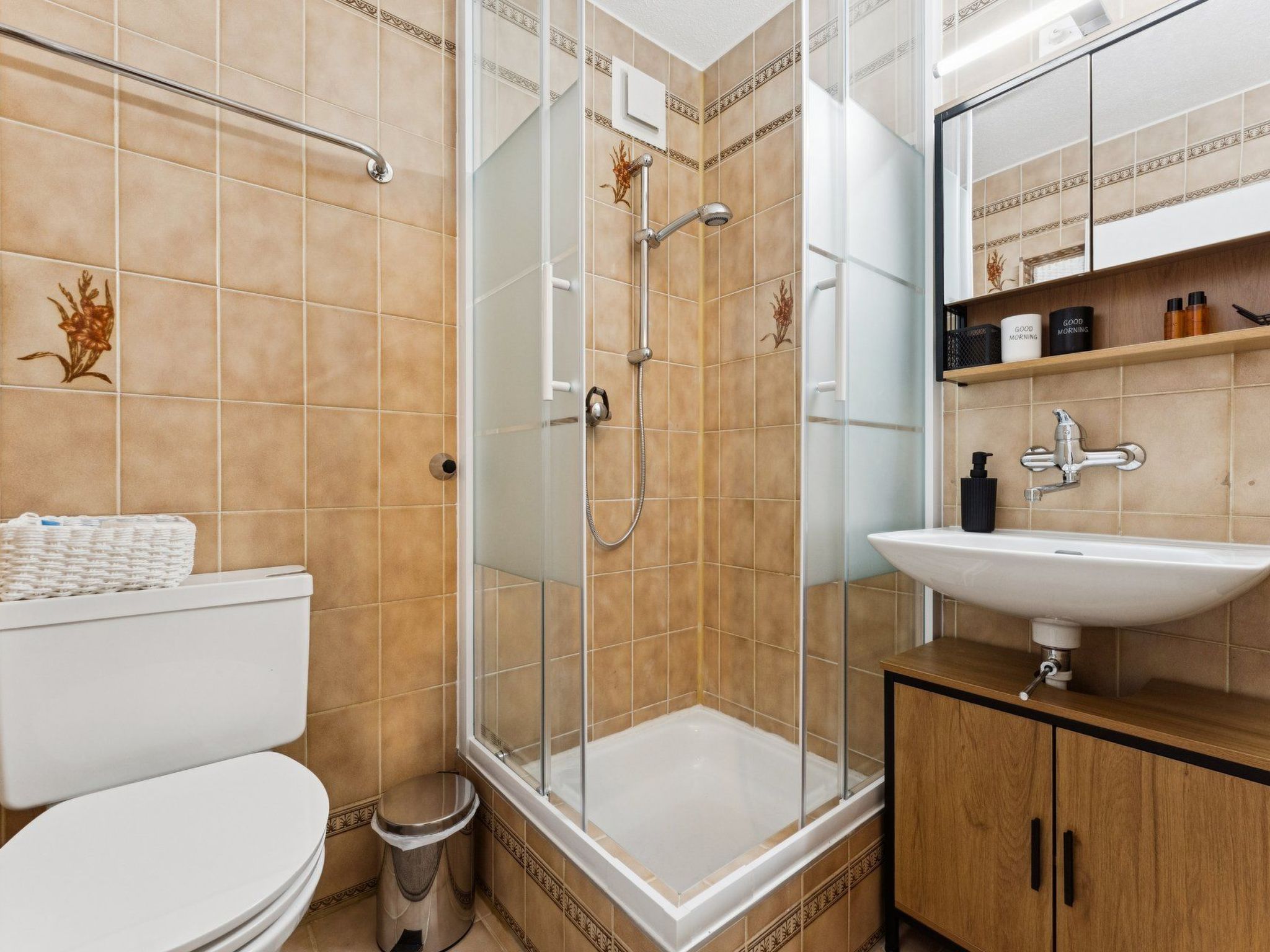interhome-Lake View Studio