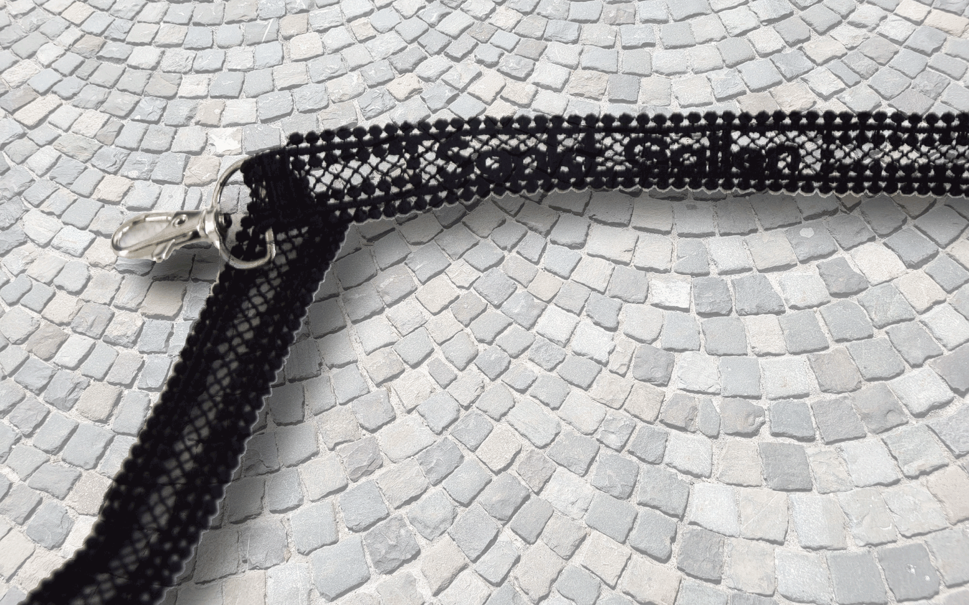 Bischoff Textil: St.Galler Schlüsselband _5a0383f75de59d1b8f236080c9b151d2
