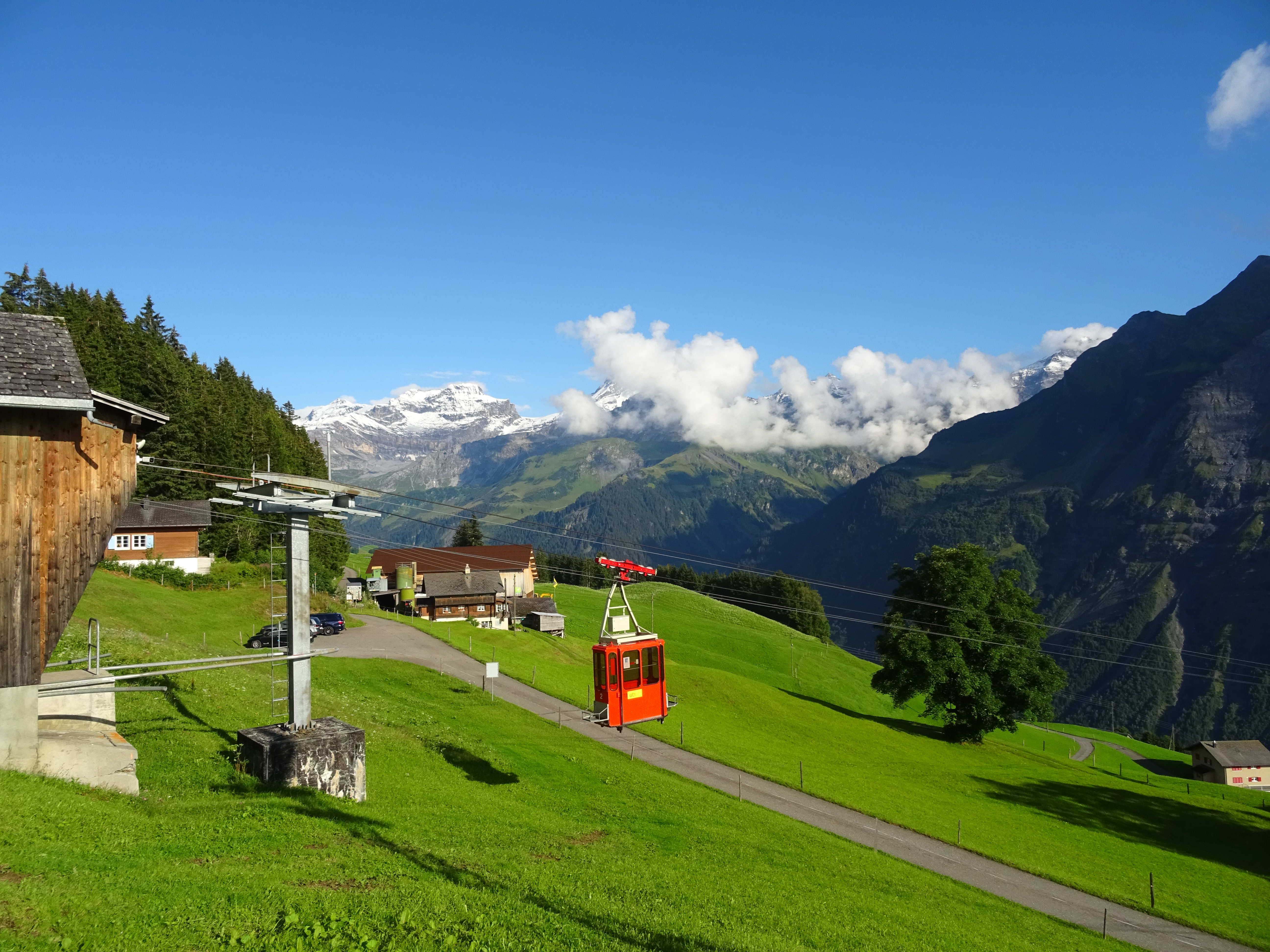 mys-Luftseilbahn Spiringen - Ratzi am Klausenpass-Aussicht vom Ratzi