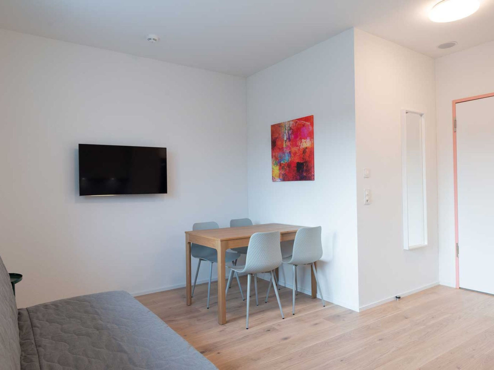 interhome-ZH Red 5 - Letzigrund HITrental Apartment