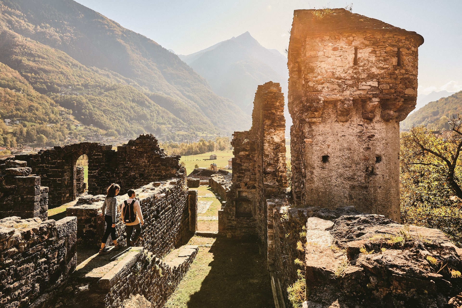 Rovine del Castello di Serravalle