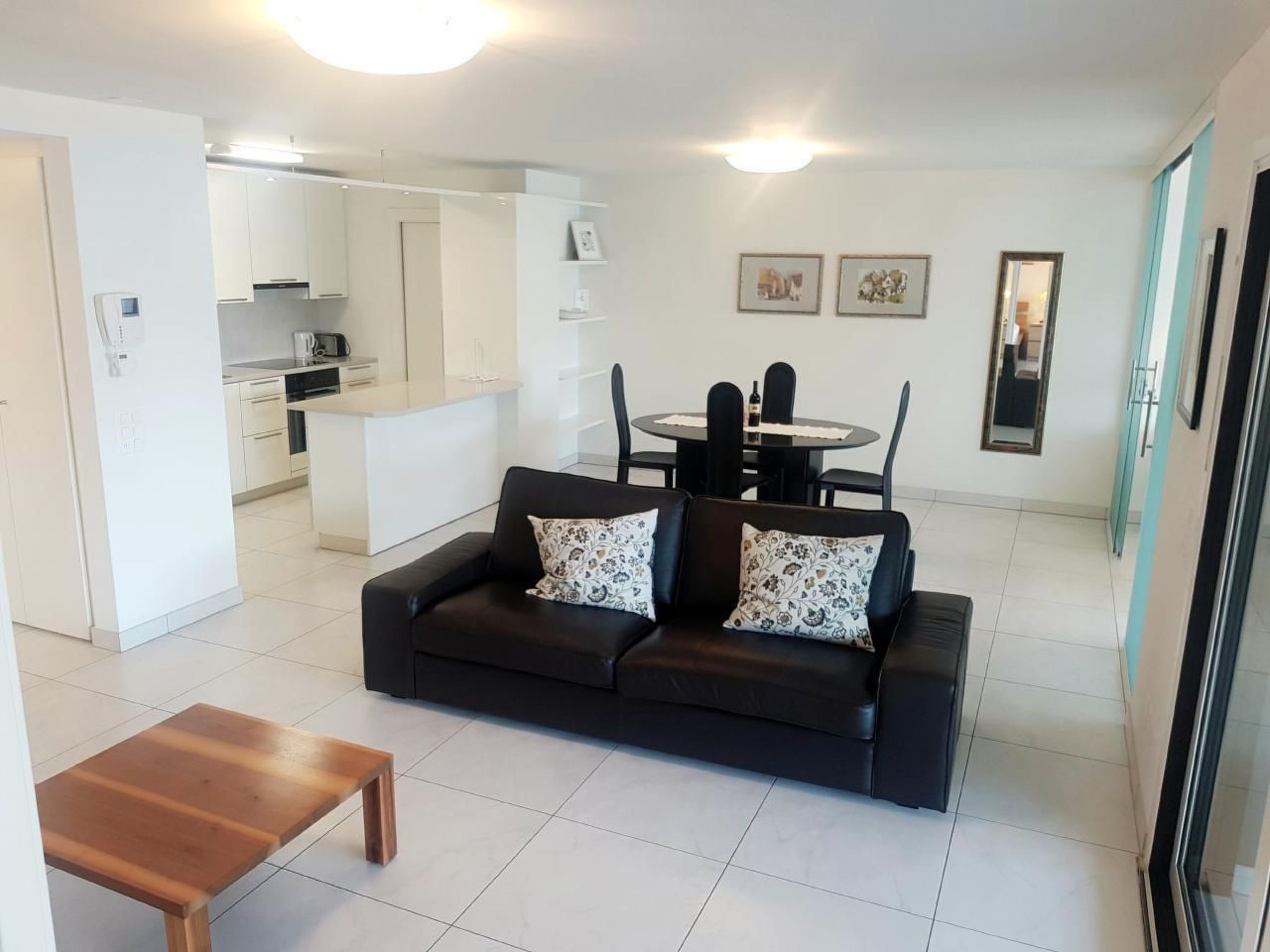 interhome-Modern mit atemberaubendem Seeblick Apt 406