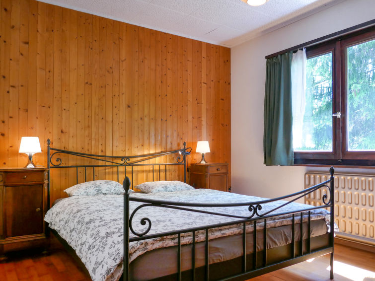 interhome-Chalet Al Portic