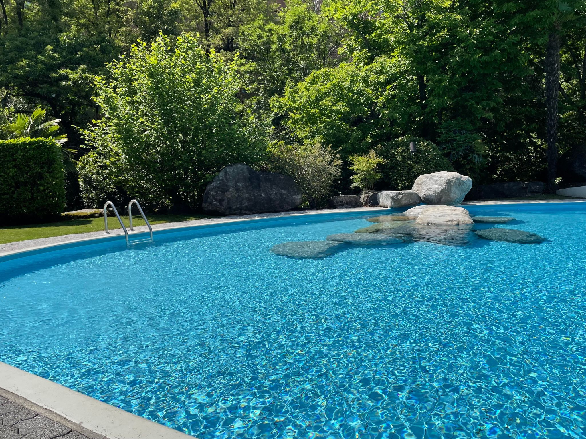 interhome-Navengana 5 mit Pool