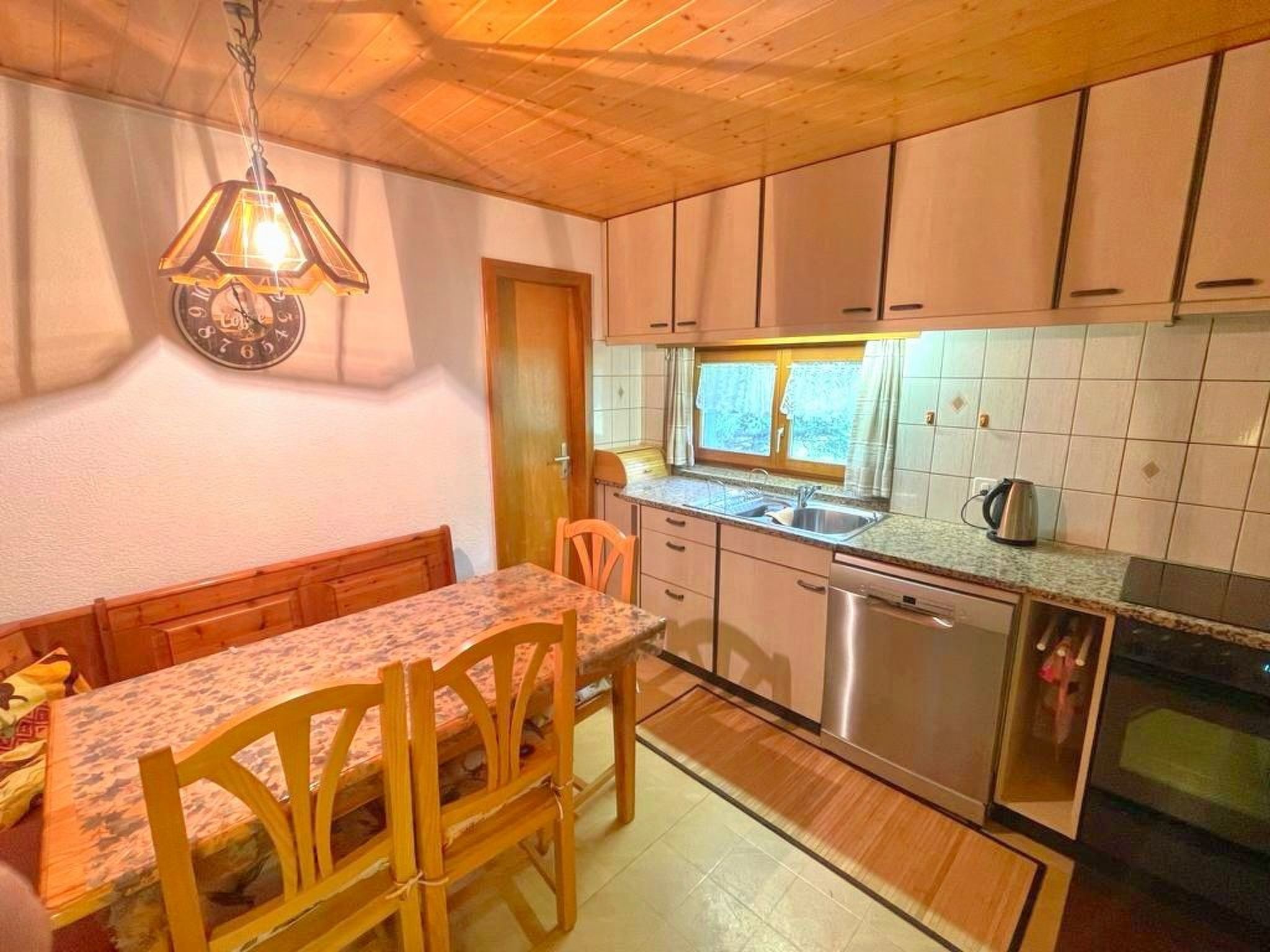 interhome-"Window on the grenn"