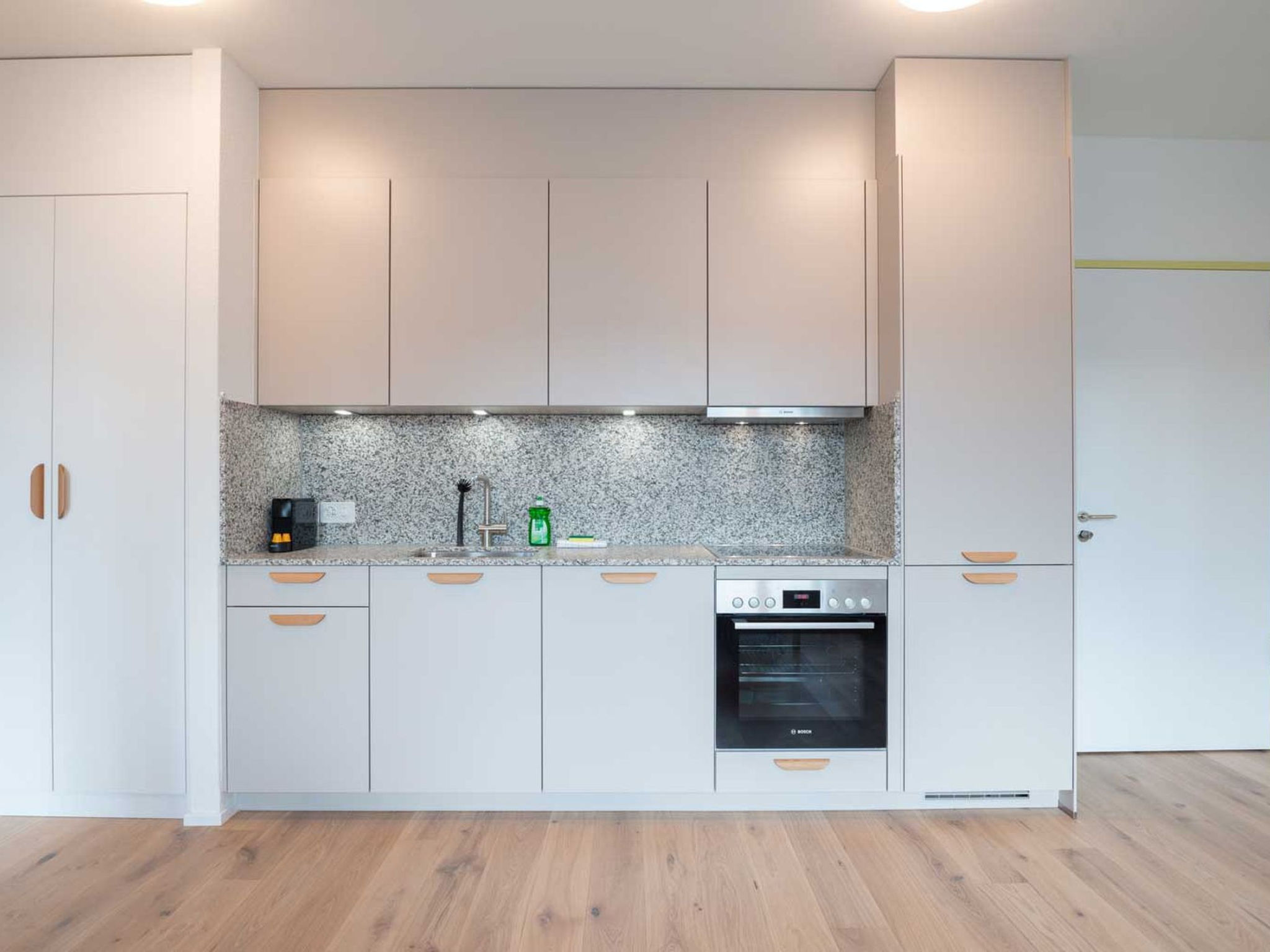 interhome-ZH Yellow 5 - Letzigrund HITrental Apartment