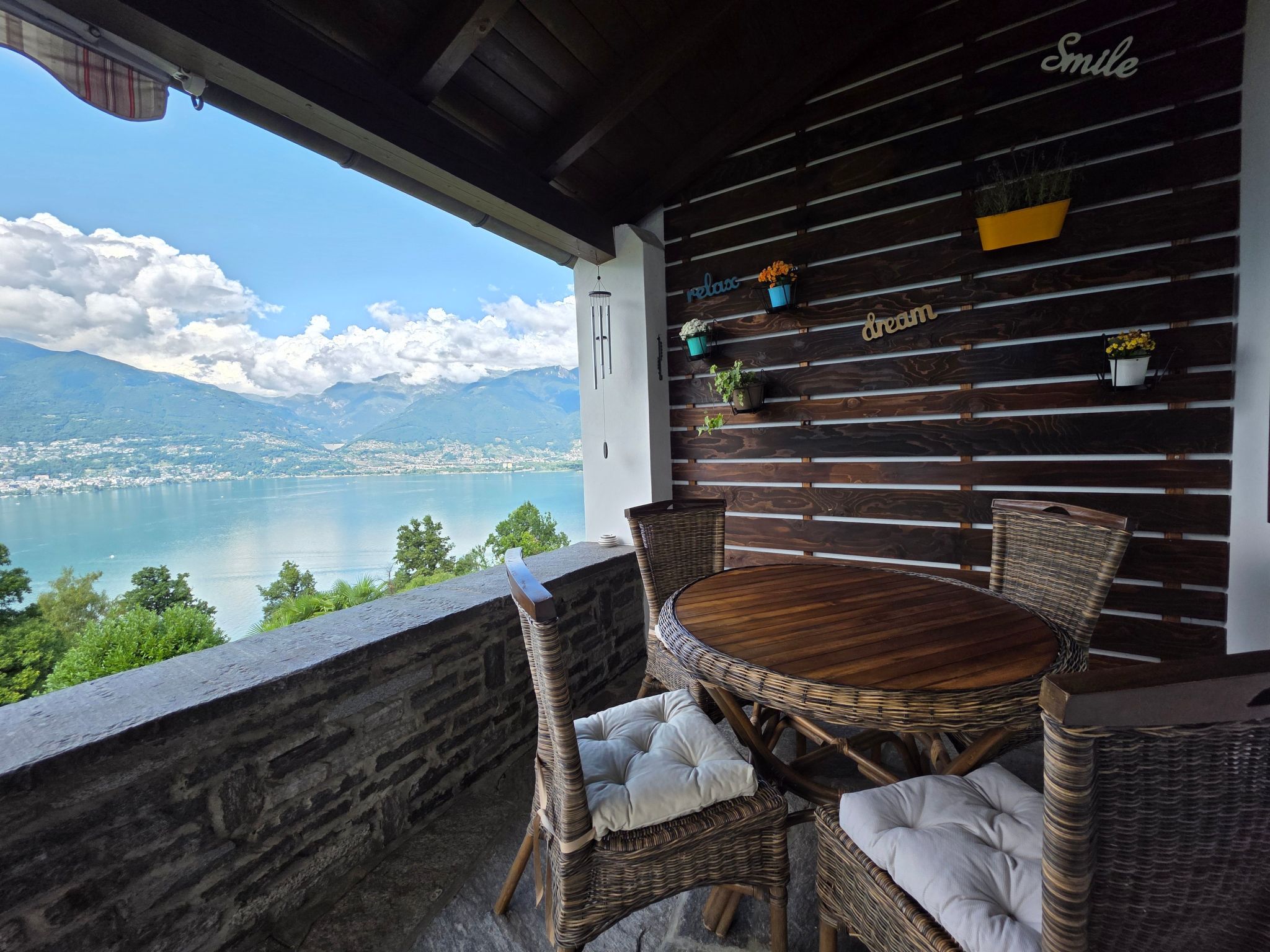 interhome-Casa Melitta' Ferien mit schönem Seeblick