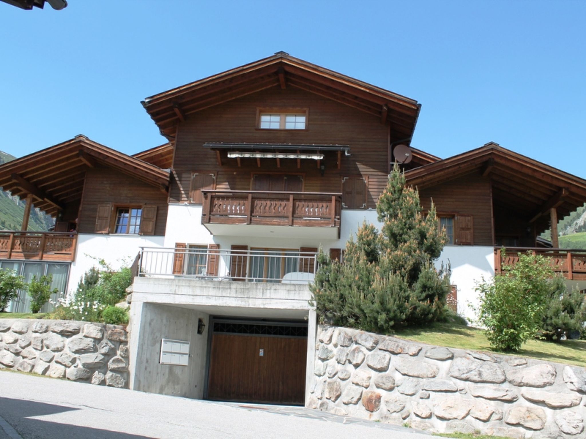 interhome-Casa Genziana Castelein, (Camischolas/Sedrun), 217.01