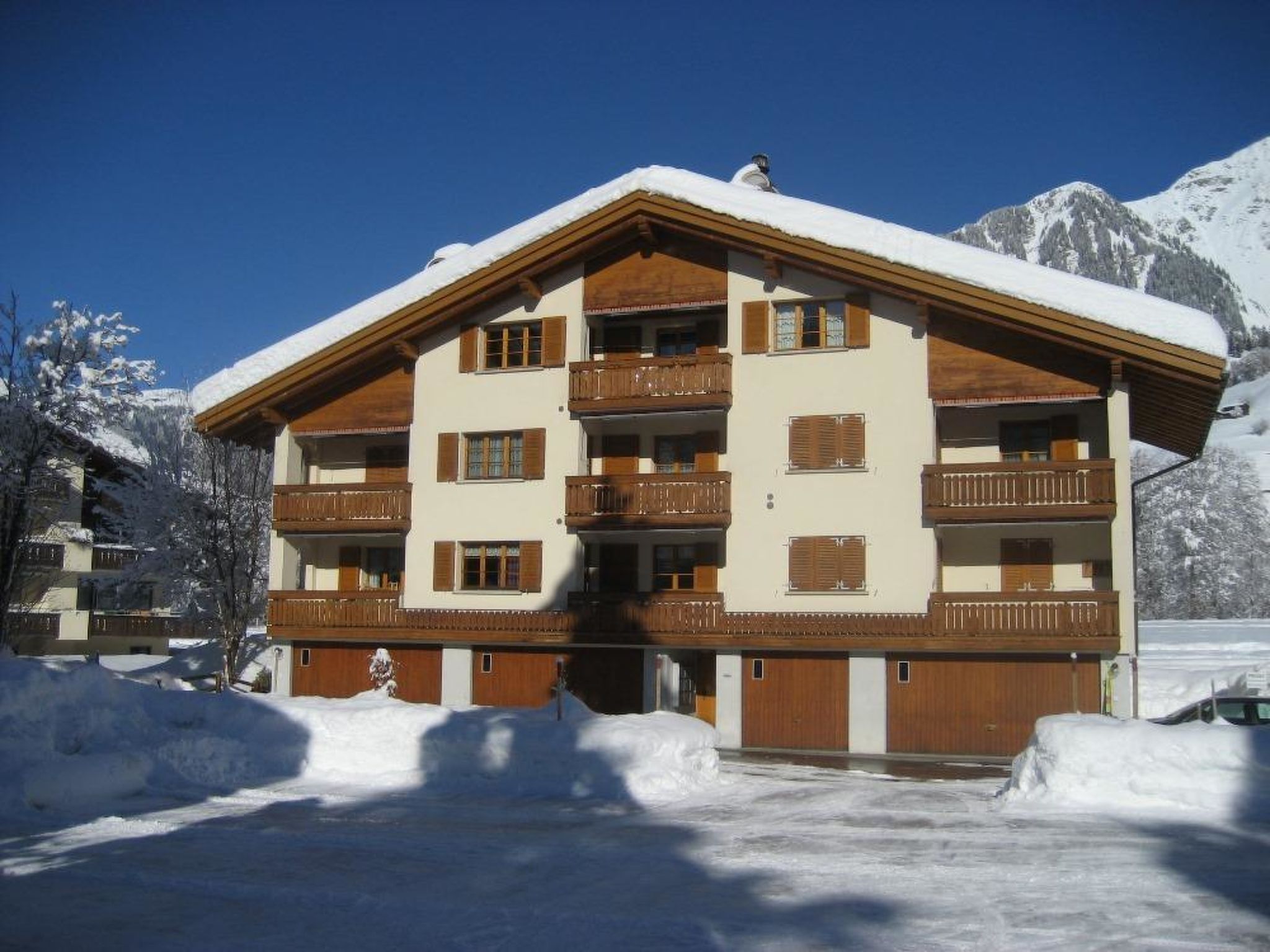 interhome-Guarda Munt 13 Haus A Appartement/Fewo, Dusche oder Bad, WC 2-Zimmerwohnung