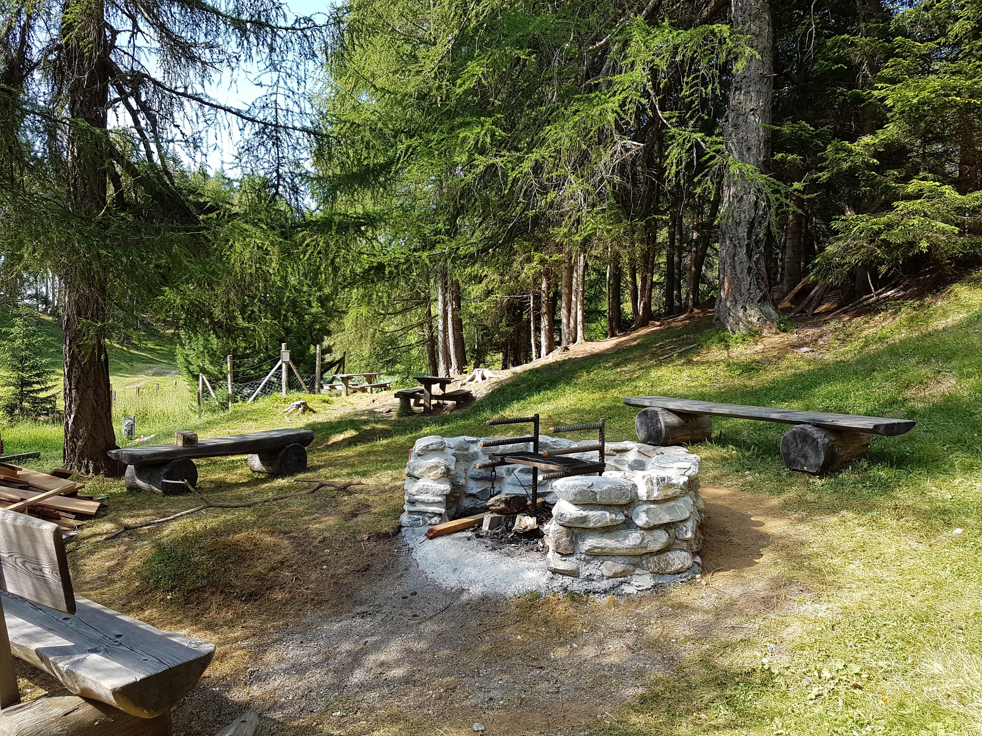 Plaun Graund fireplace