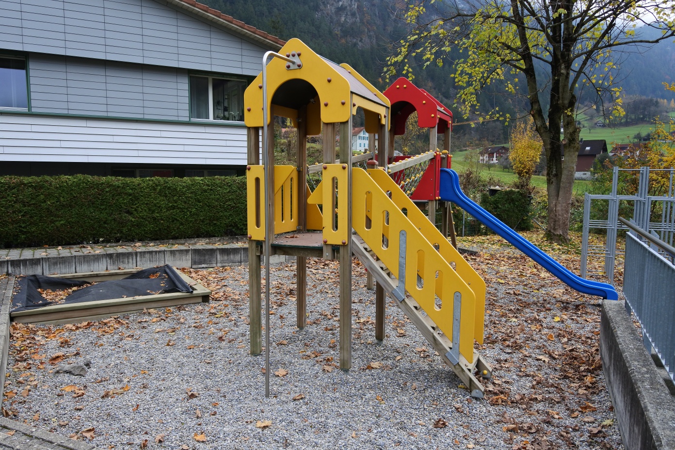 Spielplatz Silenen beim Schulhaus