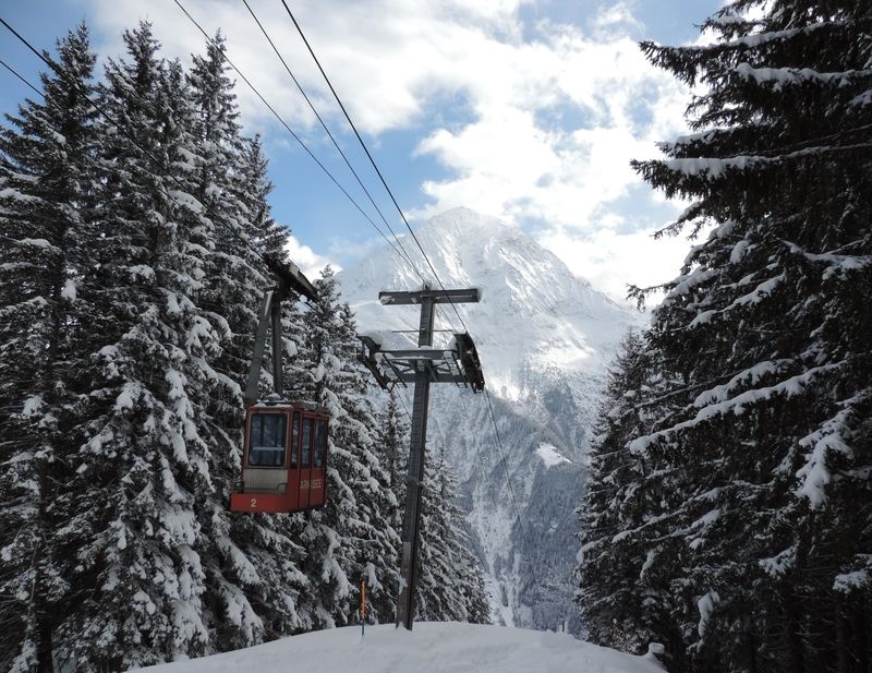 Intschi-Arnisee cable car
