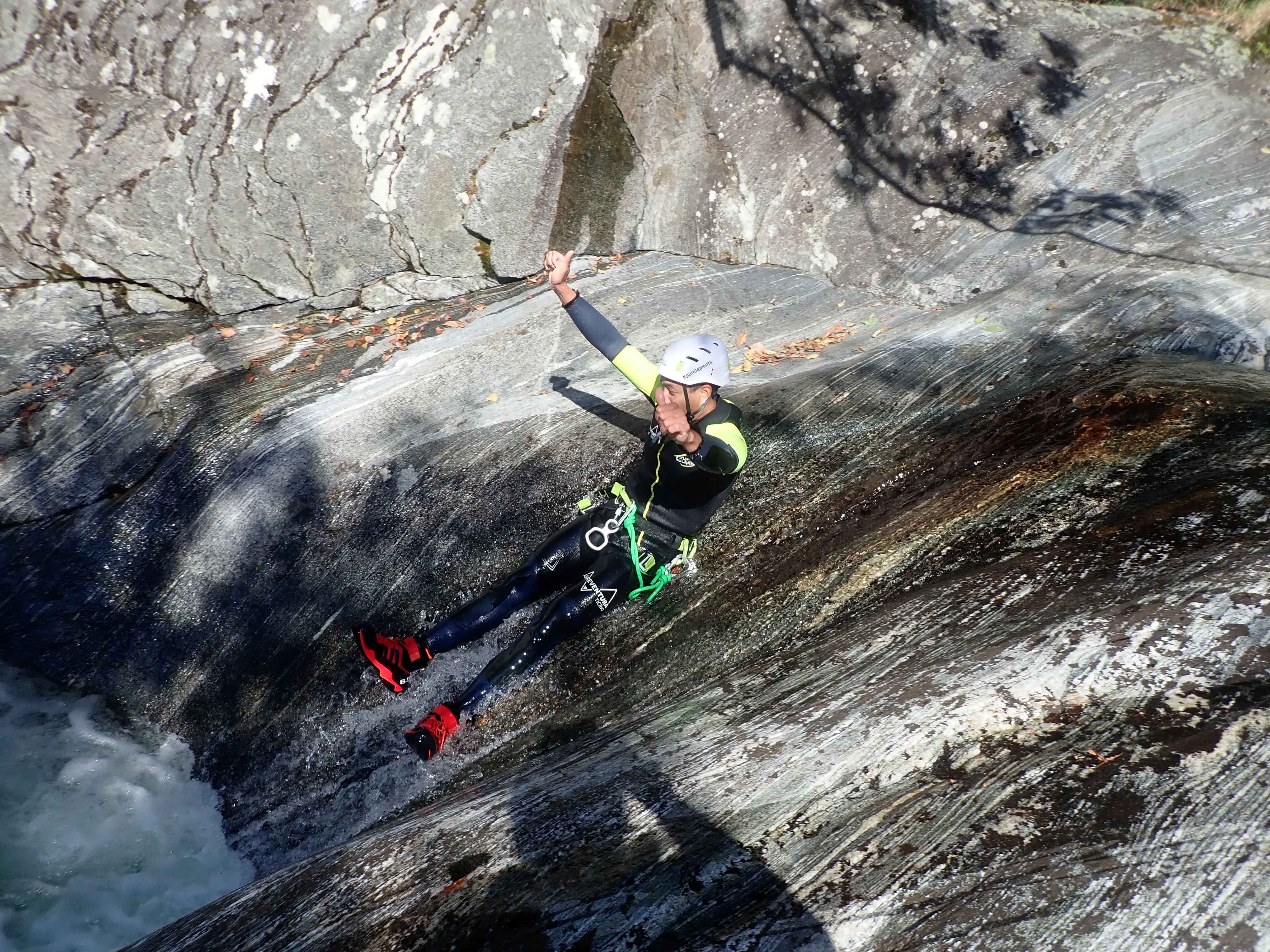 mys-Canyoning nella Valle Grande (Valle Maggia) con purelements -Canyoning Val Grande