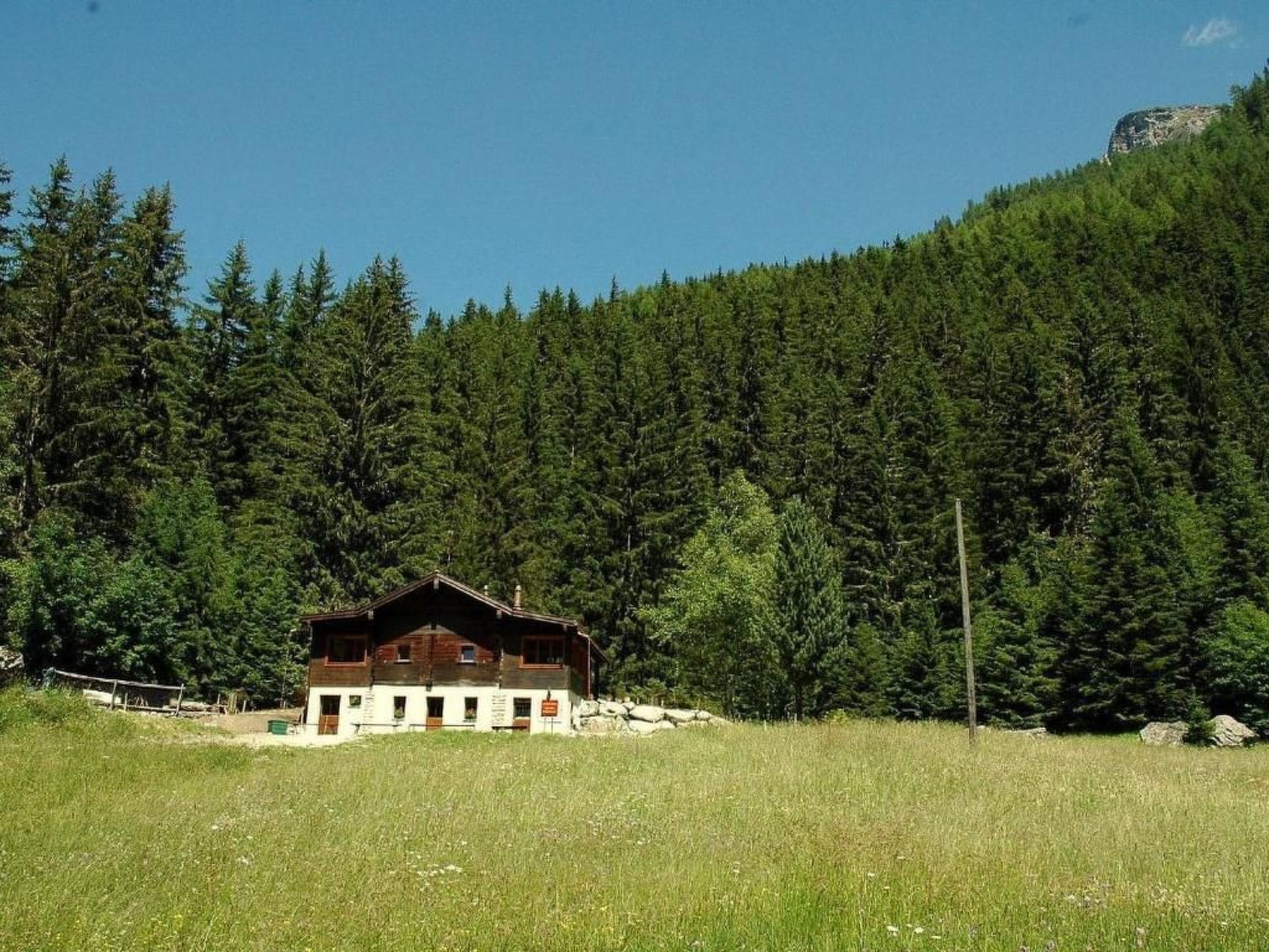 interhome-Chalet Les Dix Sens