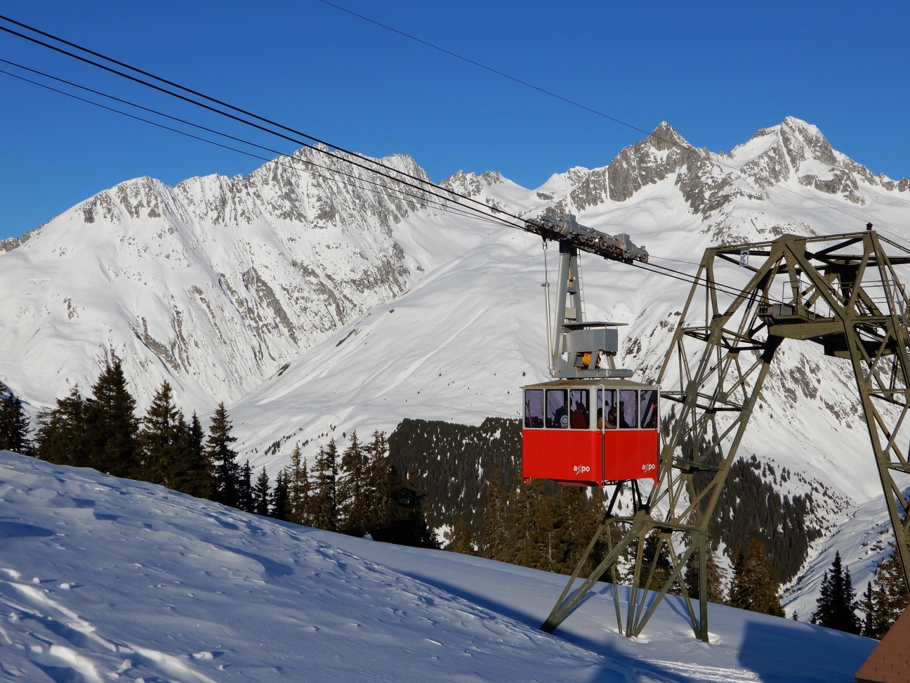 Luftseilbahn Tgom