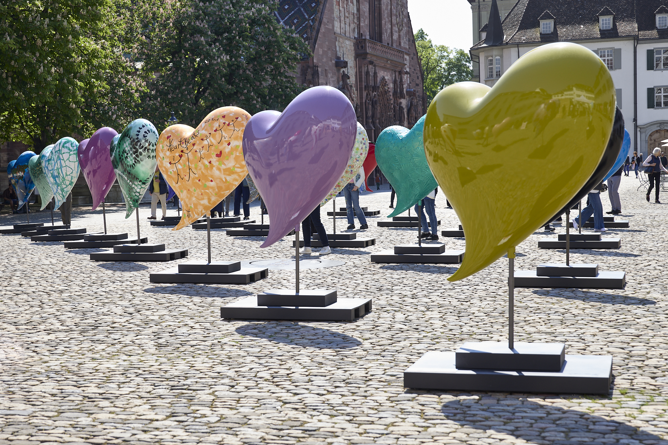 The Heartbeats hearts are located at the fish market square in Rapperswil 
