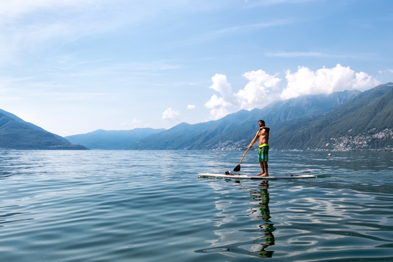 Stand Up Paddle Surfing im Tessin