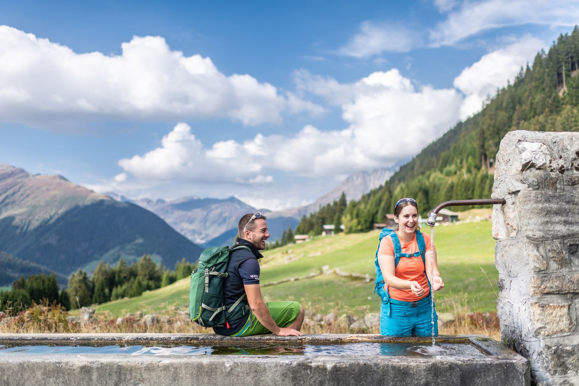 D_Wandern_Wasser trinken_Sommer_SDT2019