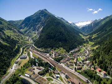 mys-Gemeinde Göschenen-Dorf Göschenen mit Blick Richtung Göscheneralptal Gemeinde Göschenen