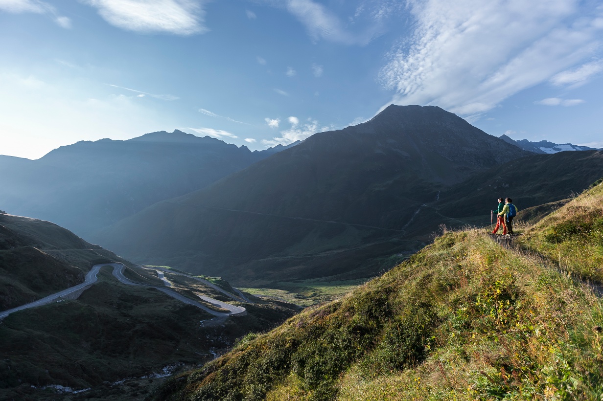 Zur Rheinquelle: Oberalppass - Tomasee